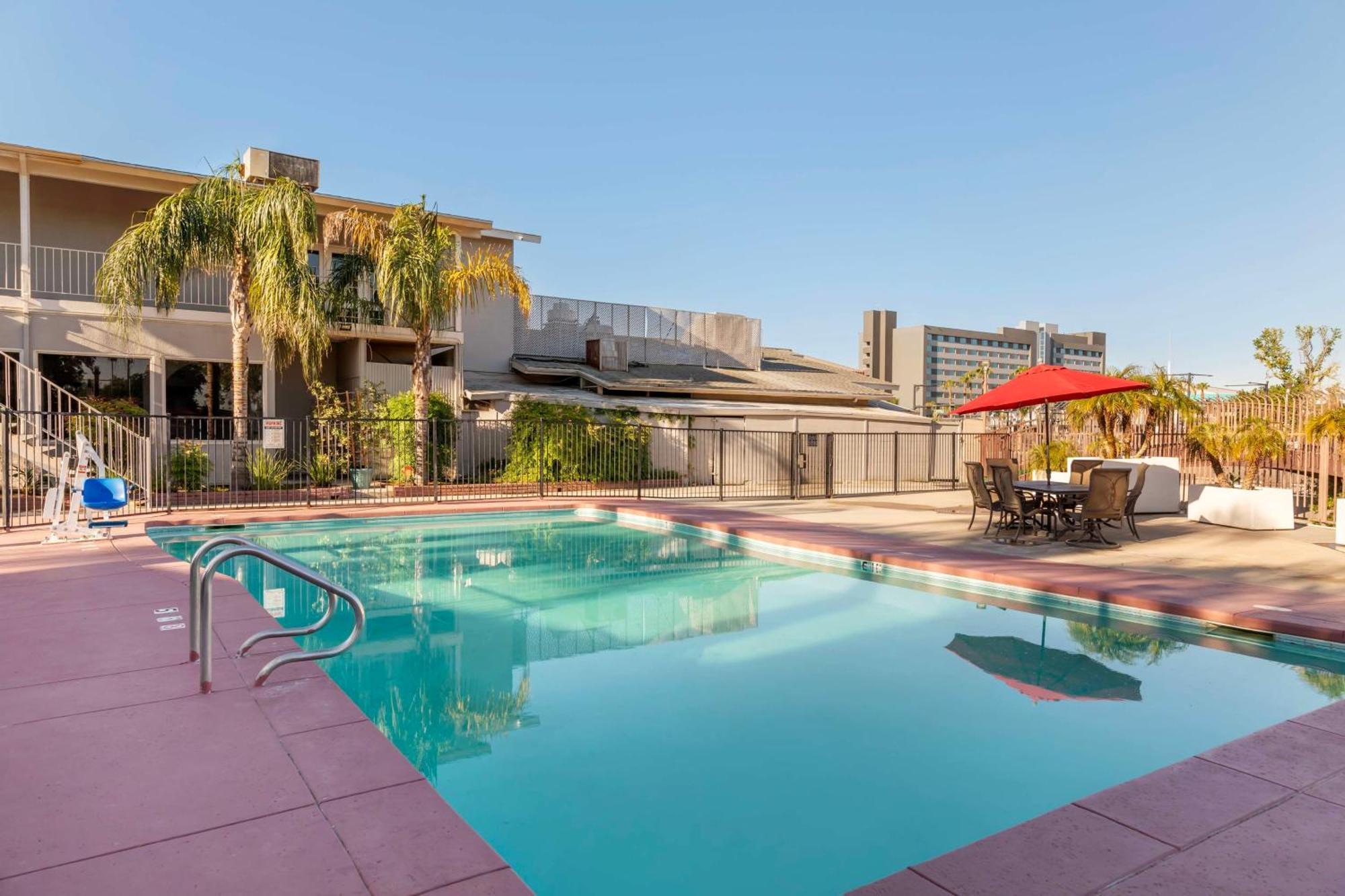 Best Western Plus Hill House Bakersfield Eksteriør bilde